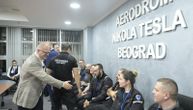 Vesić u novogodišnjoj noći sa zaposlenima na beogradskom aerodromu “Nikola Tesla” i JP “Putevi Srbije”