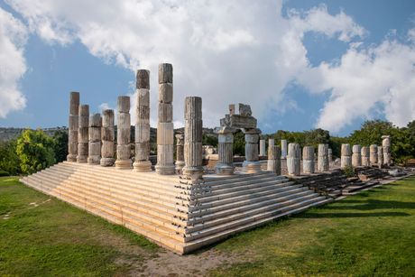 Hram Apolona