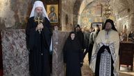 Patrijarh stigao u Pećku patrijaršiju: Dočekalo ga setrinstvo Patrijaršije i bratstvo manastira Visokih Dečana