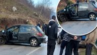 Lančani sudar kod Priboja: Vozila totalno uništena, delovi automobila svuda po putu
