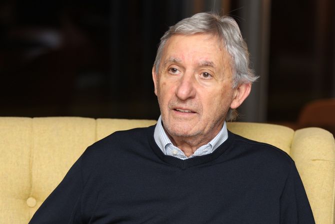 Svetislav Pešić Svetislav Pešić