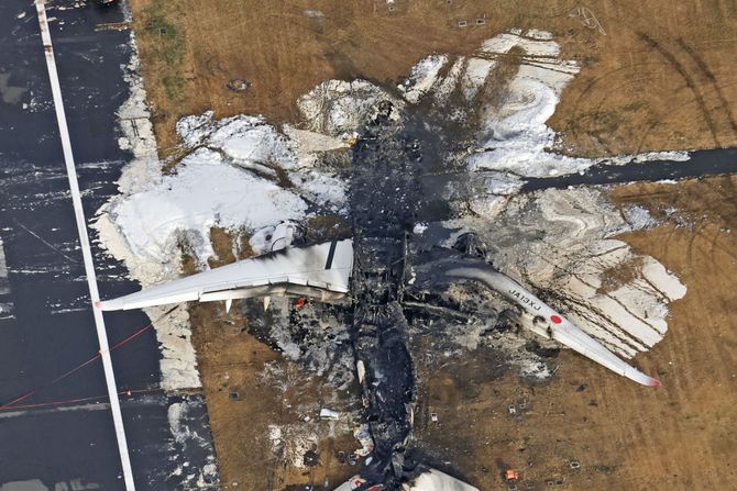 Japan zapaljeni avion