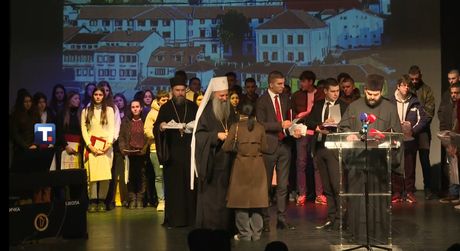 Patrijarh Porfirije uručio stipendije srednjoškolcima i studentima sa Kosova i Metohije