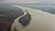 Poplavni talas Dunava snimljen iz aviona: Pogledajte šta je sve pod vodom