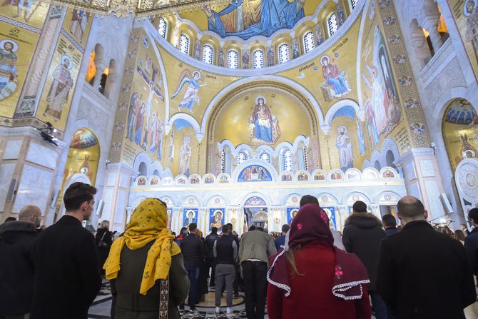 Božić liturgija u Hramu Svetog Save