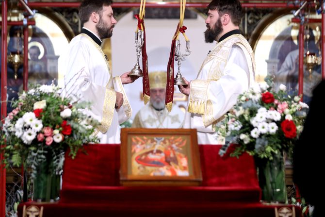 Božićna liturgija u sabornoj crkvi Preobraženja Gospodnjeg u Zagrebu Božićna liturgija u sabornoj crkvi Preobraženja Gospodnjeg u Zagrebu