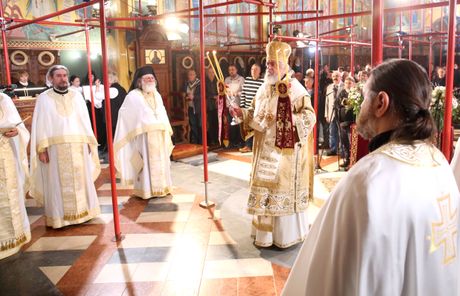 Božićna liturgija u sabornoj crkvi Preobraženja Gospodnjeg u Zagrebu