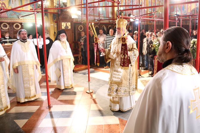 Božićna liturgija u sabornoj crkvi Preobraženja Gospodnjeg u Zagrebu