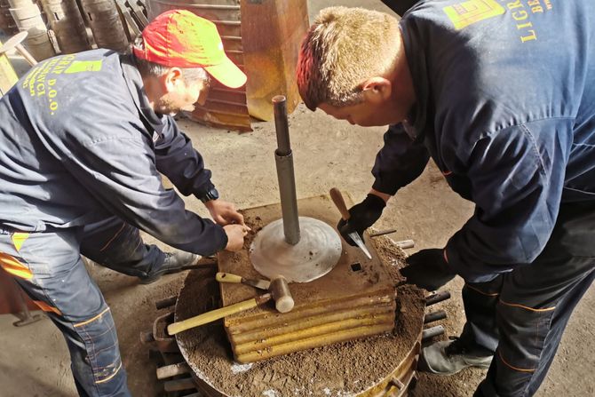 Kremenovići jedini na Balkanu liju crkvena zvona Kremenovići jedini na Balkanu liju crkvena zvona