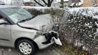 Jeziv prizor na raskrsnici u Čačku: Dva vozila uništena u udesu, tragedija izbegnuta "za dlaku"