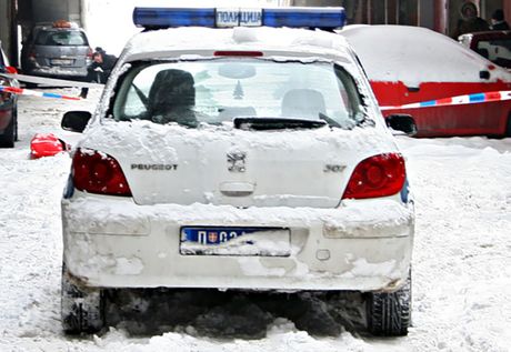 Policija, policajac, uviđaj, nesreća, hronika, sneg, zima