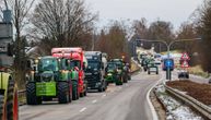 Haos u Nemačkoj na protestu: Poljoprivrednika udario automobil, bore mu se za život