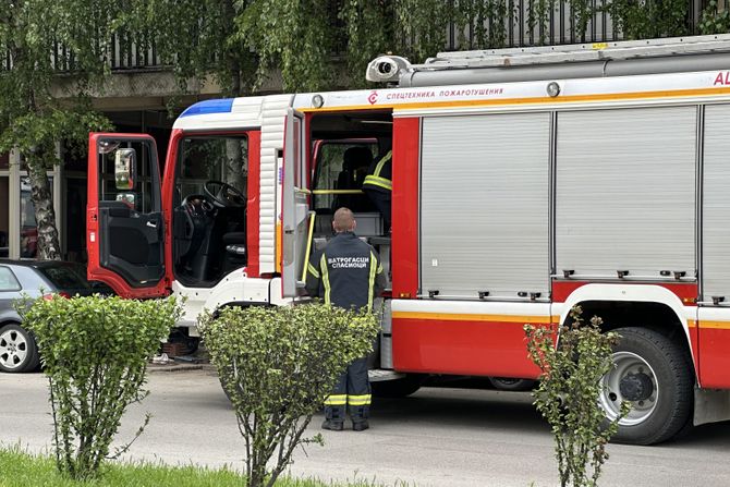 Užice automobil se zapalio, vatrogasci