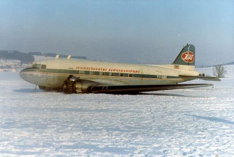 JAT-ov avion Daglas DC 3 srušio se 1968. kod Linca u Austriji
