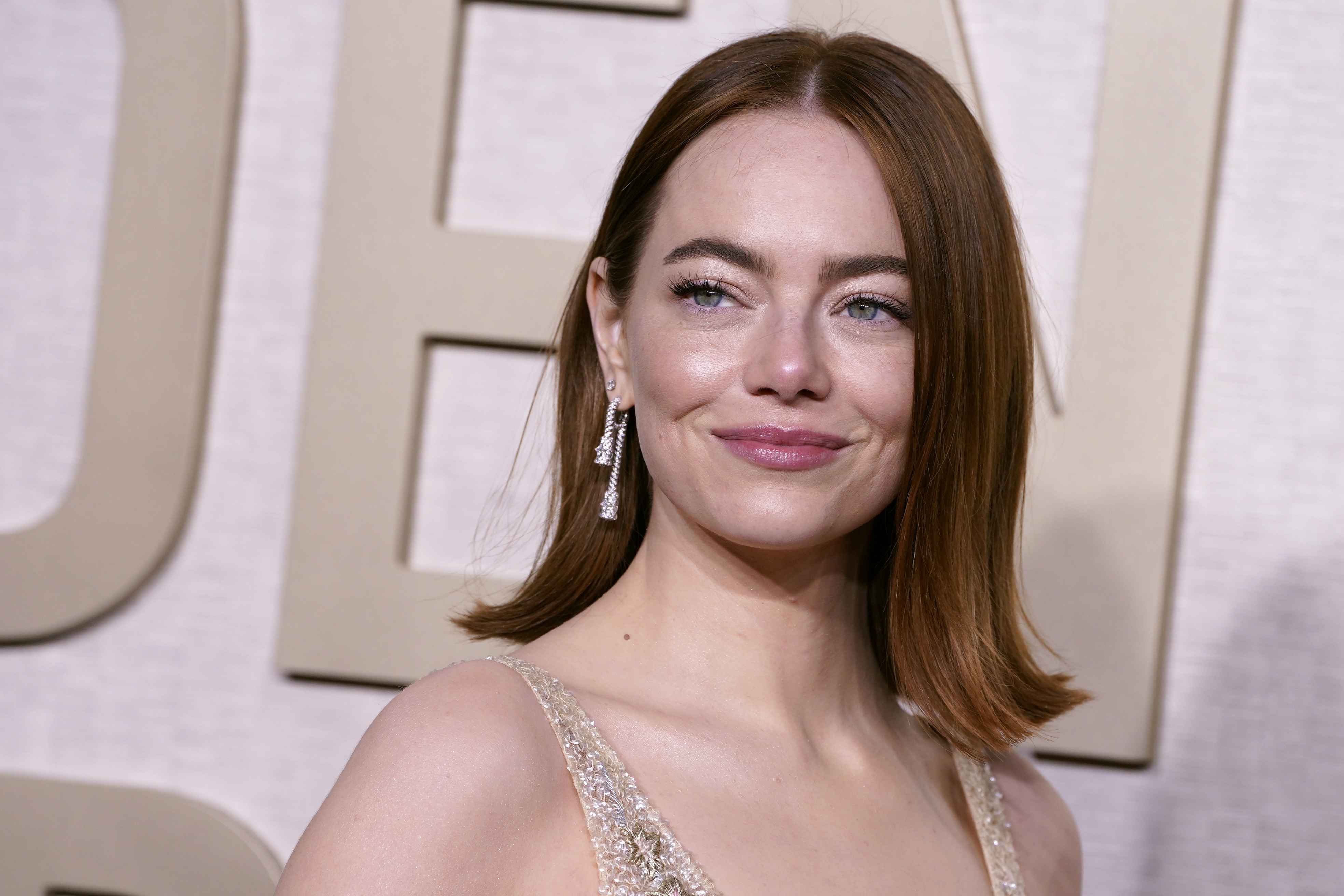 Tanke usne? Ovaj trik šminkera holivudskih zvezda daje efekat punijih usana za 60 sekundi