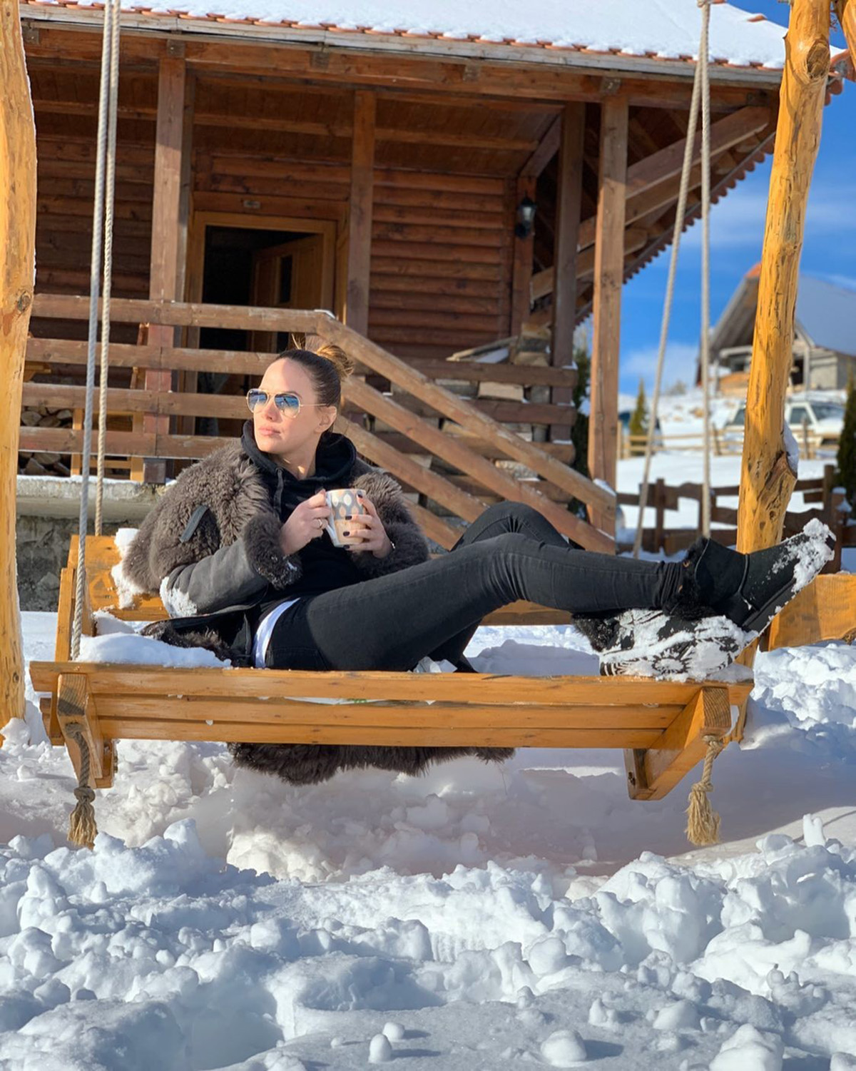 Varao je, pa pričao da mu je uzela 150.000 evra i da u braku nisu imali odnose! Evo gde je danas Ivana Aleksić