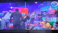 Kraj drame na nacionalnoj televiziji: Policija pohapsila naoružane otmičare koji su upali u program uživo