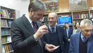 Aleksandar Vucic receives Russian House library's membership card