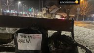 Beograđanka ostavila na klupi dva džaka čiste odeće onima kojima je neophodna: "Nekome će značiti"