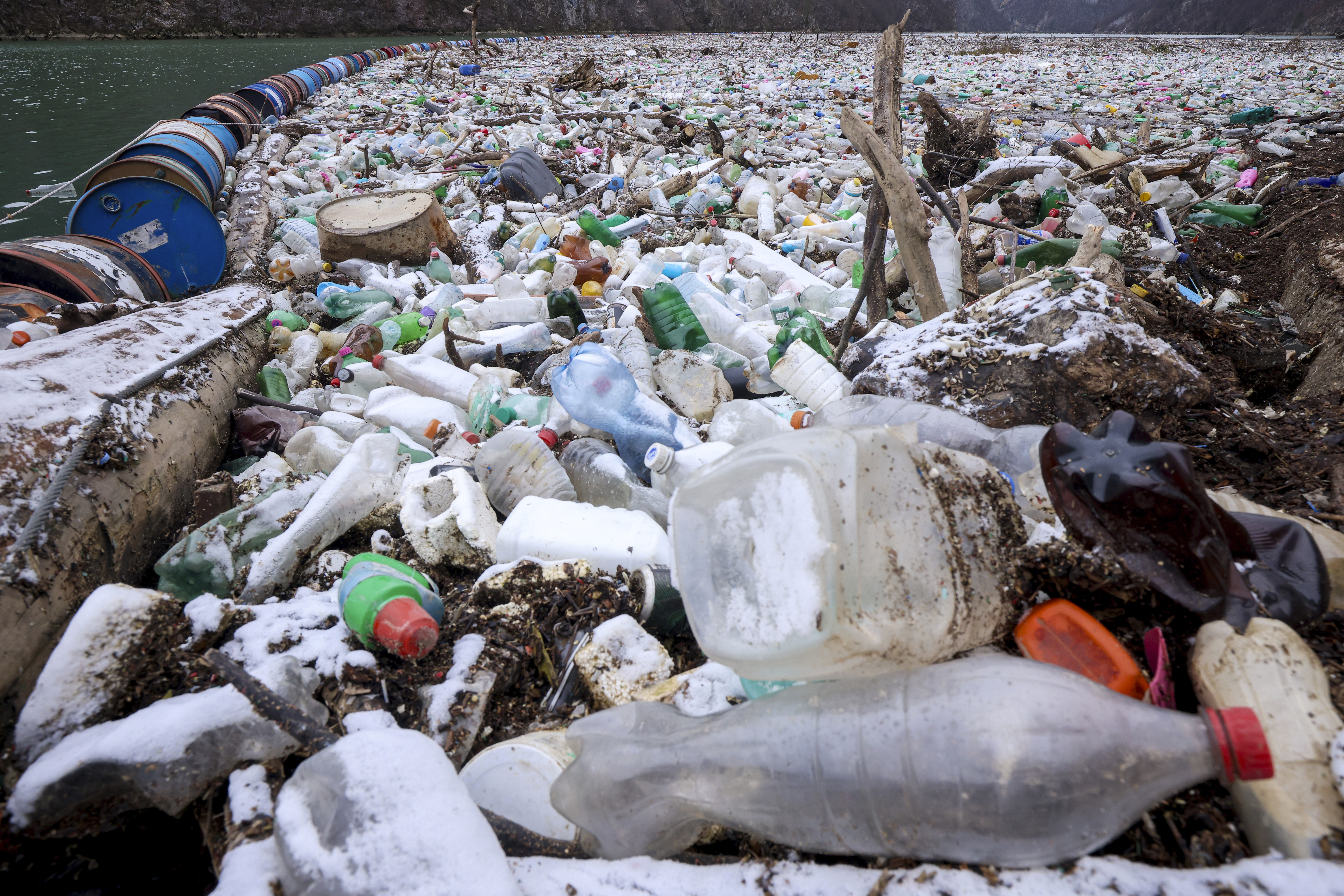 Naučnici napravili "živu plastiku" koja nestaje za samo 6 dana bez mikroplastike