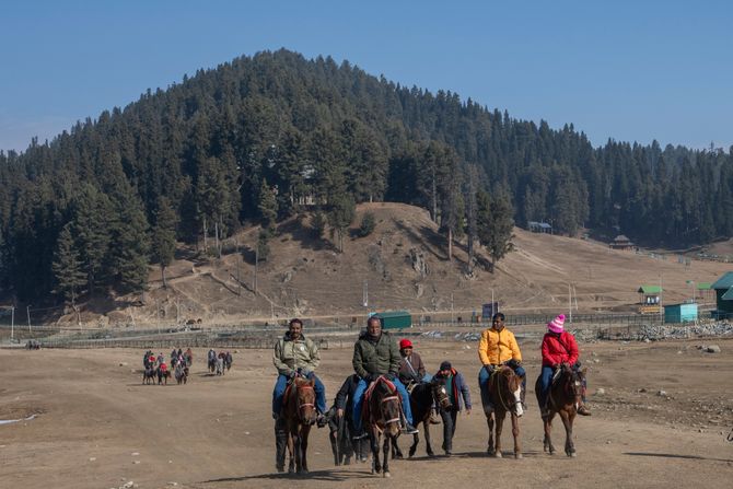 Skijalište Gulmarg  Kašmir Indija Pakistan suša