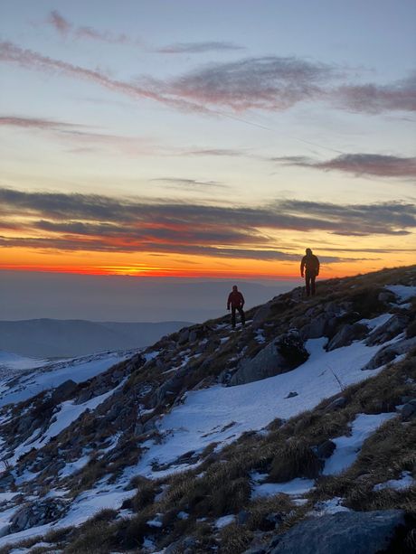 Spasioci Gorske službe spasavanja izvukli su planinara koji je ostao zaglavljen u kuloaru na Suvoj planini blizu Niša