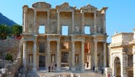 Prošetajte kroz nekadašnje svetsko čudo, drevni grad Efes: Da li prepoznajete dobro poznat znak?