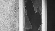 Novi incident u Vukovaru: Učenik aktivirao petardu u učionici, popucala stakla na prozorima