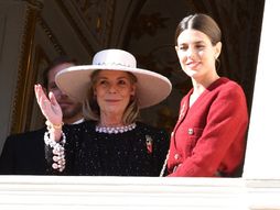 Karolina Kaziragi, Karlota Kaziragi