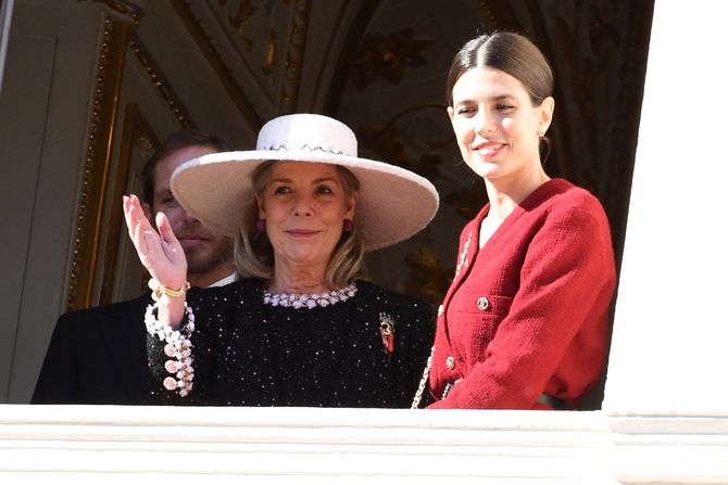 Karolina Kaziragi, Karlota Kaziragi Karolina Kaziragi, Karlota Kaziragi