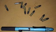 Dobojac držao pištolj u obliku hemijske: Policija pronašla i municiju za ubojitu olovku