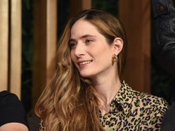 Najava predstave "Prijatelji"