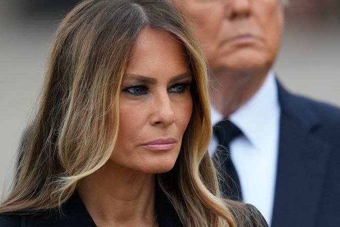 Sahrana majke Melanije Tramp, Amalije Knavs Sahrana majke Melanije Tramp, Amalije Knavs