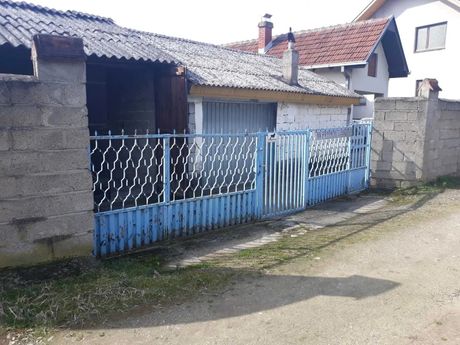 kuca na selu kuca na selu