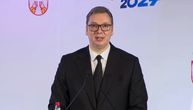 Vučić se obraća iz Palate Srbija: "Prosečna plata će u decembru ove godine biti 958 evra"