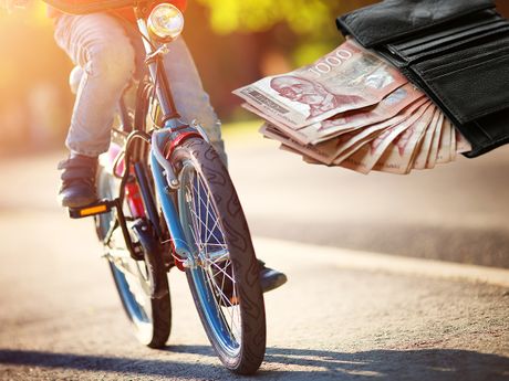 Dečak bicikl novčanik