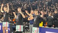 Arena se u crnom oprašta od Milojevića, igrači nose posebne majice: Vujošević stigao na meč Partizan-Mega