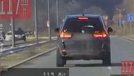 Neverovatan snimak saobraćajne policije: Ovako su presretači uhvatili vozača koji je divljao više od 220 km/h