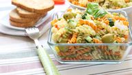 Obrok-salata s makaronama: Jelo koje zašareni tanjir i nahrani čula