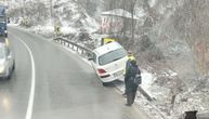 Magistralni put Čačak - Požega: Automobilom se popeo na ogradu