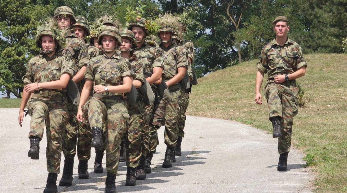 Zadužili oružje i opremu: Nove generacije vojnika primljene na služenje vojnog roka u ove tri kasarne