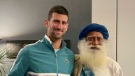 Čuveni guru iz Indije došao kod Novaka Đokovića na Australijan open!