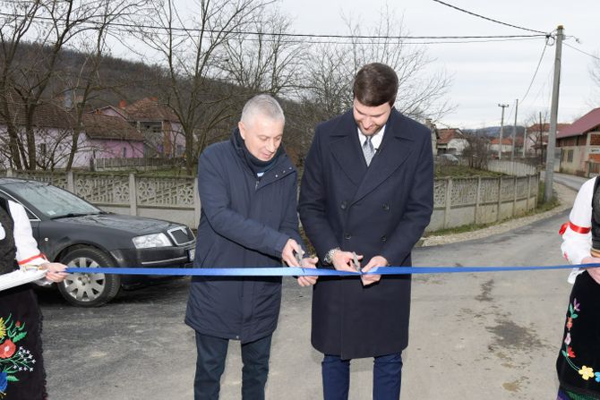 Otvaranje rekonstruisane saobraćajnice u levačkom mestu Dragovo