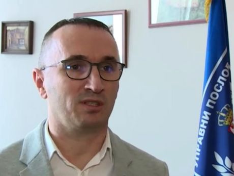 Načelnik Odeljenja za registraciju vozila i vozačke dozvole Uprave za upravne poslove MUP Srbije Dalibor Drobnjak Načelnik Odeljenja za registraciju vozila i vozačke dozvole Uprave za upravne poslove MUP Srbije Dalibor Drobnjak