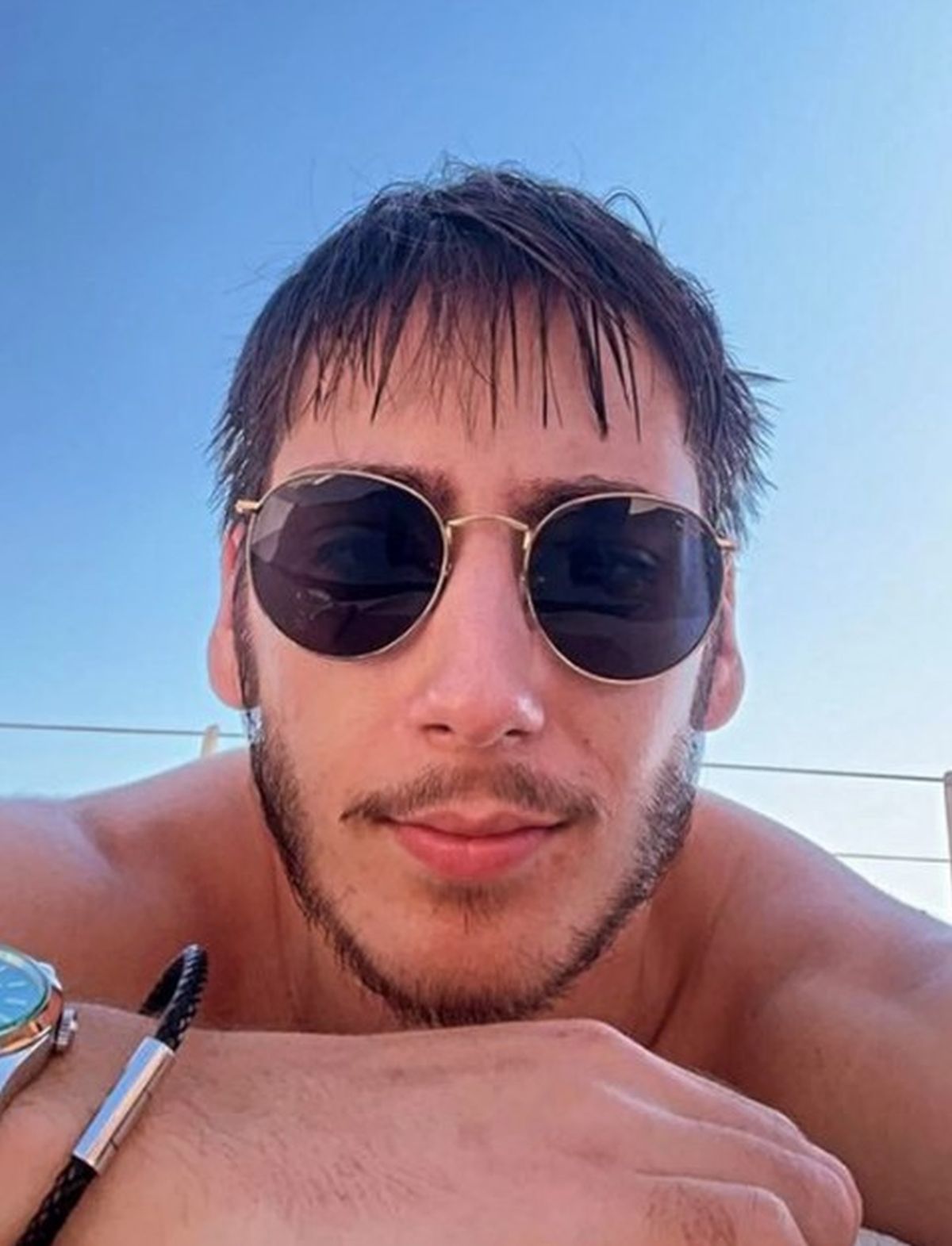 Prva objava Kana Džinovića nakon što mu se majka udala za milionera: Poslao moćnu poruku bez ijedne reči