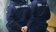 Zadnjim točkom pregazio policajcu stopalo i pobegao: Uhapšen mladić u Sremskoj Mitrovici