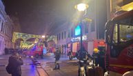 Zapalili se rafovi sa stvarima na trećem spratu u Knez MIhailovoj: Požar gasio 21 vatrogasac