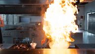 Požar u restoranu na Voždovcu: Vatra buknula u kuhinji