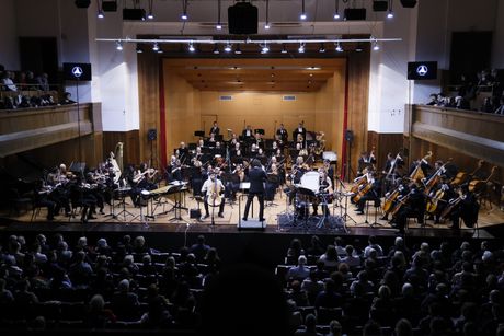 Beogradska filharmonija izvela "Dupli koncert za violončelo i perkusije"