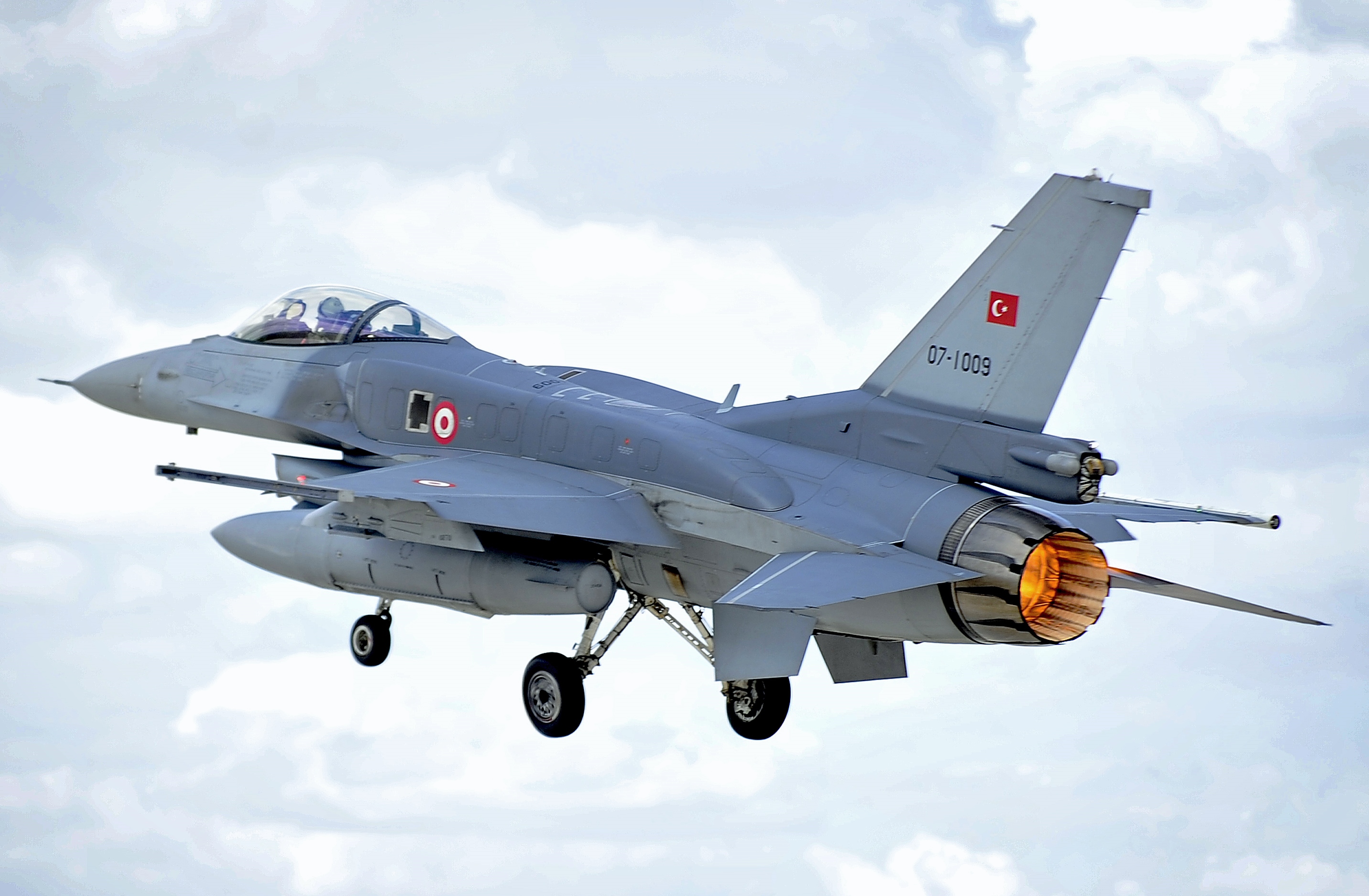 Dronovi ušli u vazdušni prostor Estonije, turski F-16 poleteli po uzbuni